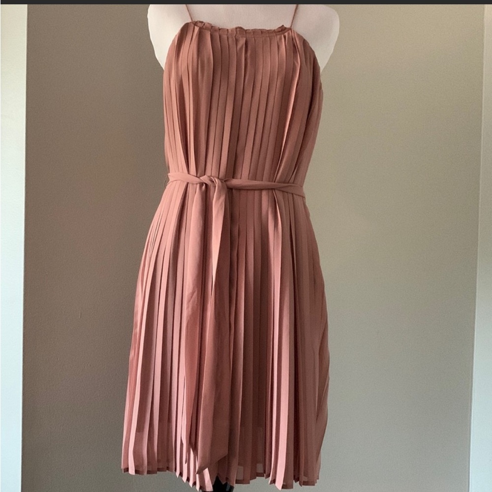 Lauren Conrad size 2 pleated knee length dress removable belt peach terracotta